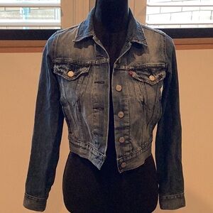 EUC Levi’s Crop Denim Jacket